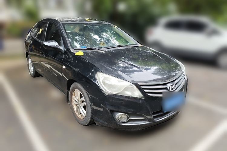 Used Hyundai Celesta 2011 1.6L Automatic Comfort Edition Front Right 45 Deg