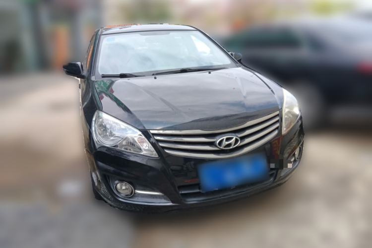 Used Hyundai Celesta 2011 1.6L Manual Comfort Edition Front Right 45 Deg