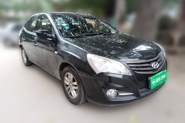 Used Hyundai Celesta 2011 1.6L Manual Comfort Edition Front Right 45 Deg