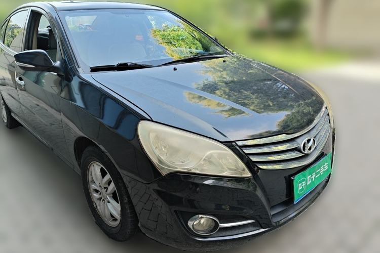 Used Hyundai Celesta 2011 1.6L Manual Luxury Model Front Right 45 Deg