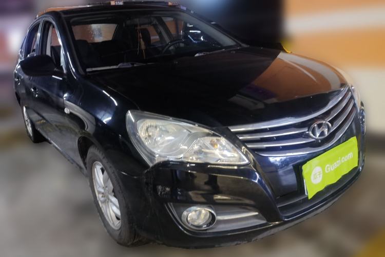 Used Hyundai Celesta 2011 1.6L Manual Comfort Edition Front Right 45 Deg