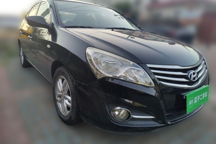 Used Hyundai Celesta 2011 1.6L Manual Comfort Edition Front Right 45 Deg