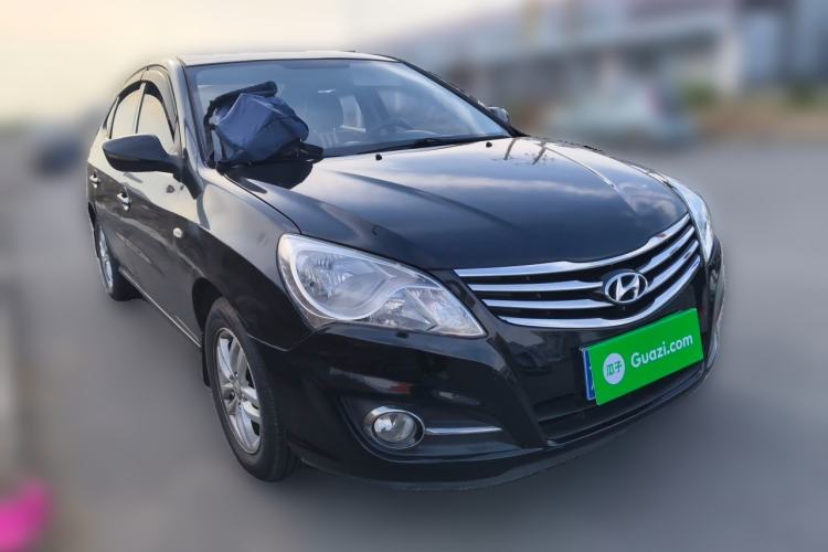 Used Hyundai Celesta 2011 1.6L Manual Comfort Edition Front Right 45 Deg