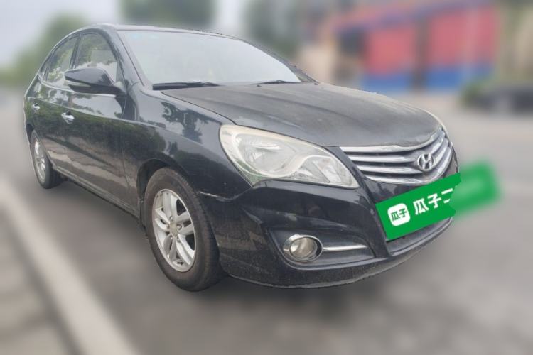 Used Hyundai Celesta 2011 1.6L Automatic Luxury Version Front Right 45 Deg