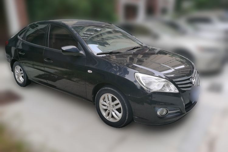 Used Hyundai Celesta 2011 1.6L Manual Comfort Edition Front Right 45 Deg