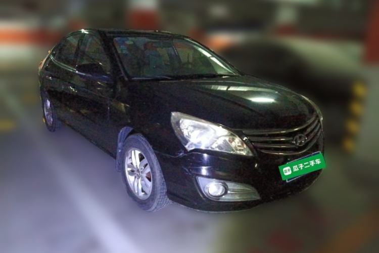 Used Hyundai Celesta 2011 1.6L Manual Luxury Model Front Right 45 Deg