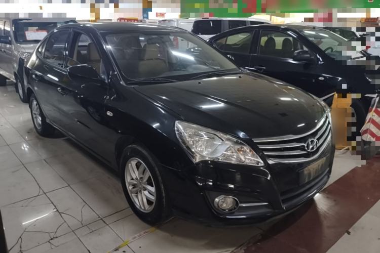 Used Hyundai Celesta 2011 1.6L Manual Comfort Edition Front Right 45 Deg