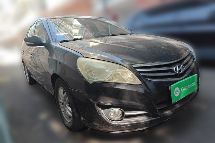 Used Hyundai Celesta 2011 1.6L Manual Luxury Model Front Right 45 Deg