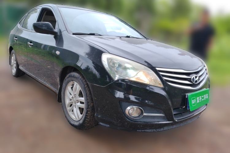 Used Hyundai Celesta 2011 1.6L Manual Comfort Edition Front Right 45 Deg