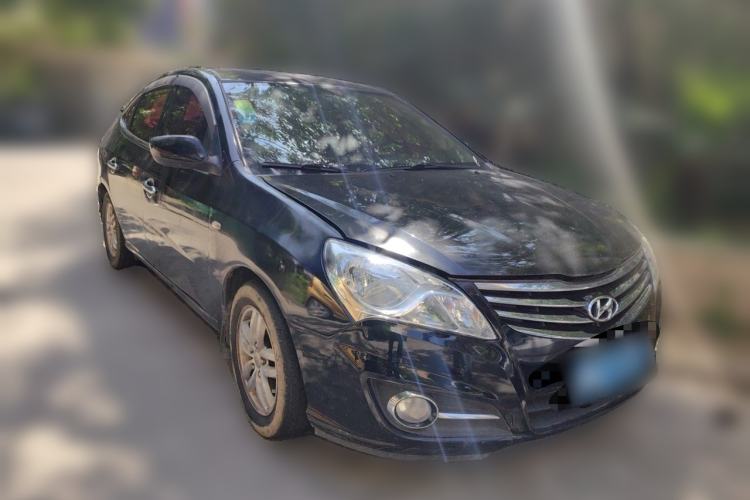 Used Hyundai Celesta 2011 1.6L Manual Comfort Edition Front Right 45 Deg