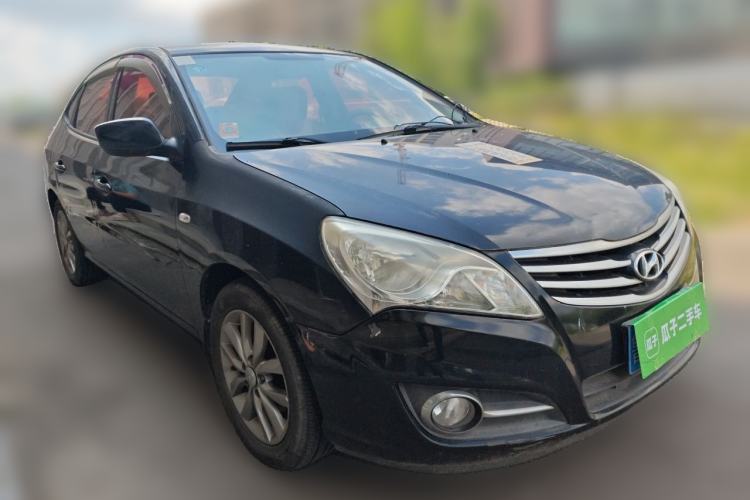 Used Hyundai Celesta 2011 1.6L Manual Comfort Edition Front Right 45 Deg