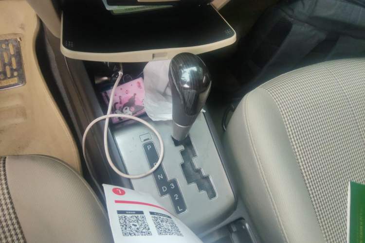 Used Hyundai Celesta 2011 1.6L Automatic Comfort Edition Gear Lever