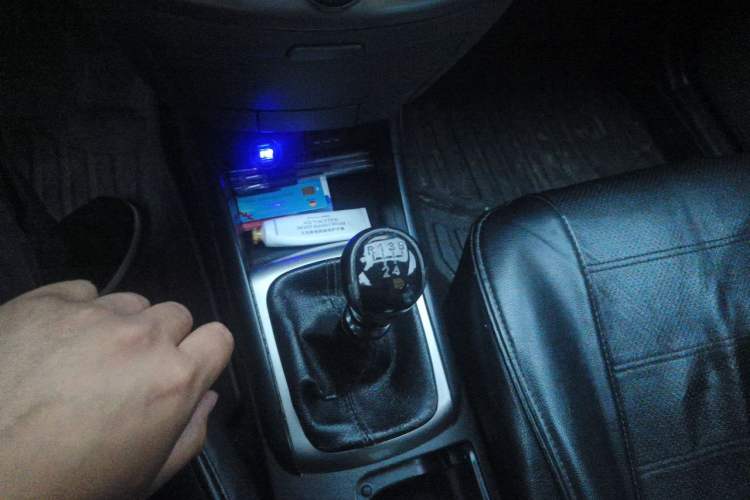 Used Hyundai Celesta 2011 1.6L Manual Luxury Model Gear Lever