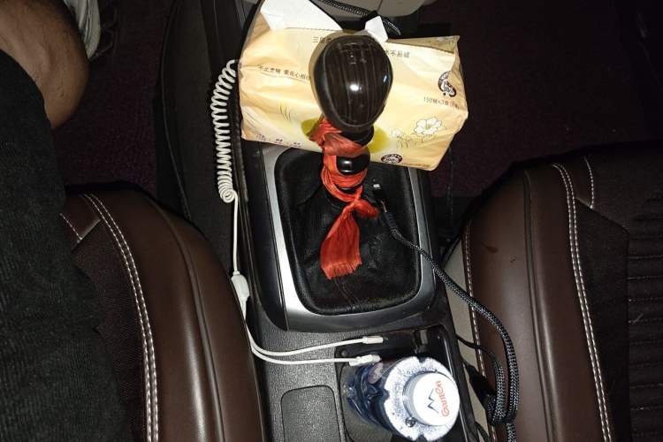 Used Hyundai Celesta 2011 1.6L Manual Luxury Model Gear Lever