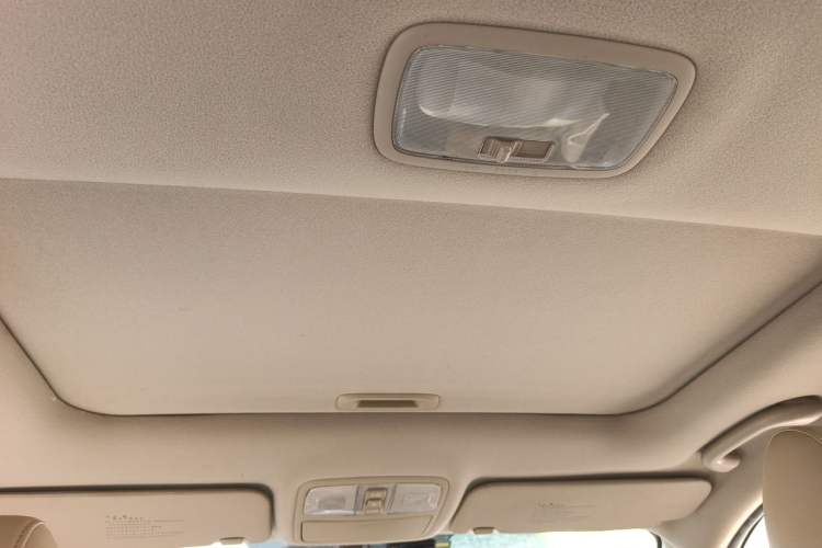 Used Hyundai Celesta 2011 1.6L Manual Luxury Model Headliner