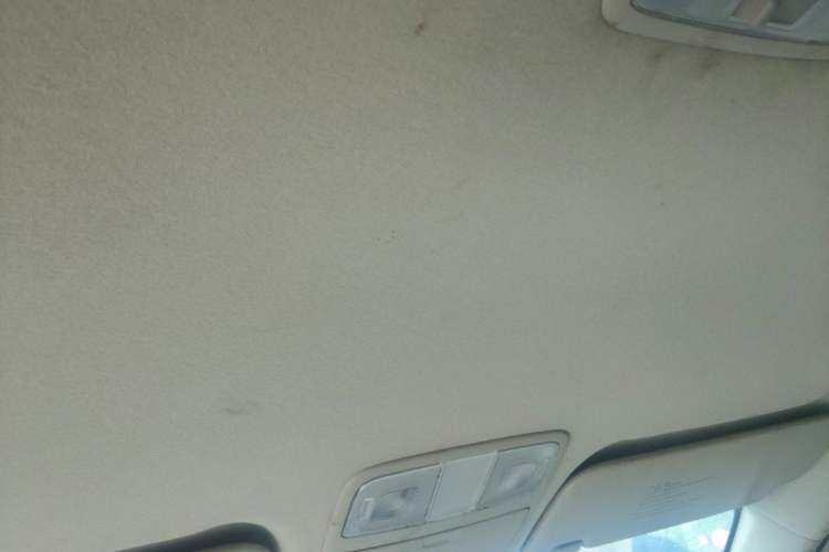 Used Hyundai Celesta 2011 1.6L Automatic Comfort Edition Headliner