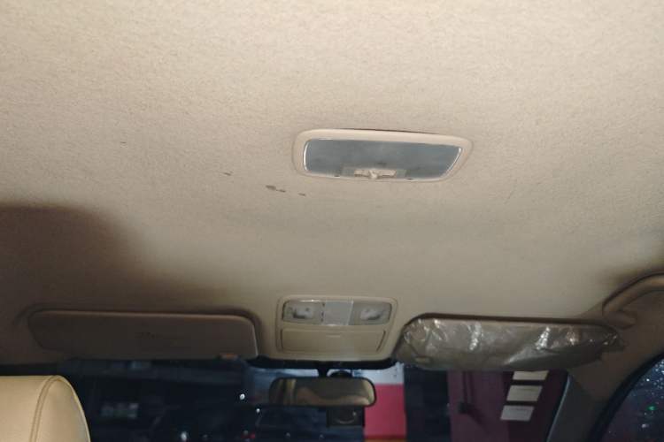 Used Hyundai Celesta 2011 1.6L Automatic Comfort Edition Headliner