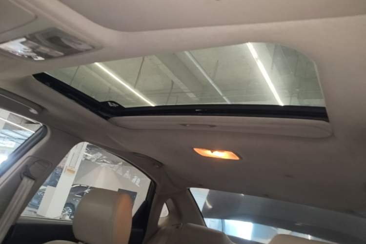 Used Hyundai Celesta 2011 1.6L Automatic Luxury Version Headliner