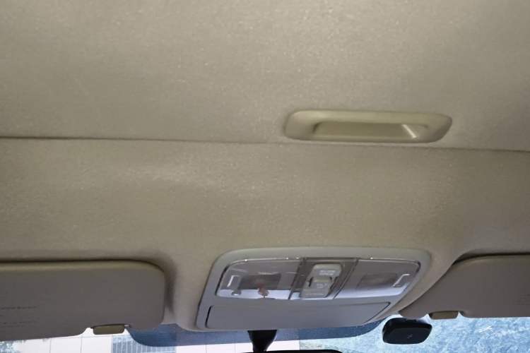 Used Hyundai Celesta 2011 1.6L Manual Luxury Model Headliner