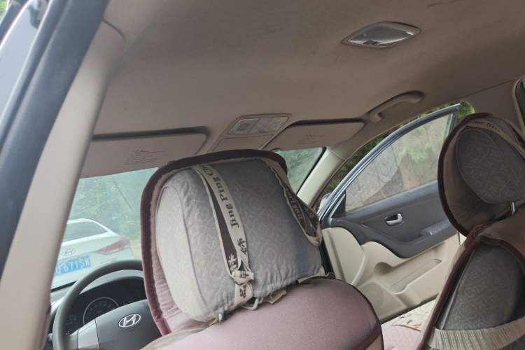 Used Hyundai Celesta 2011 1.6L Manual Comfort Edition Headliner