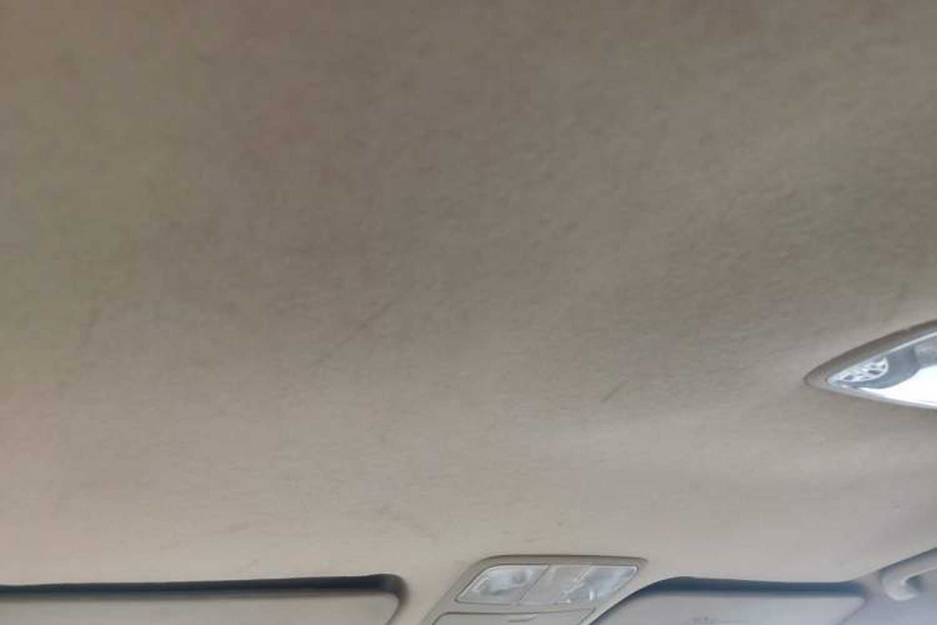 Used Hyundai Celesta 2011 1.6L Manual Comfort Edition Headliner