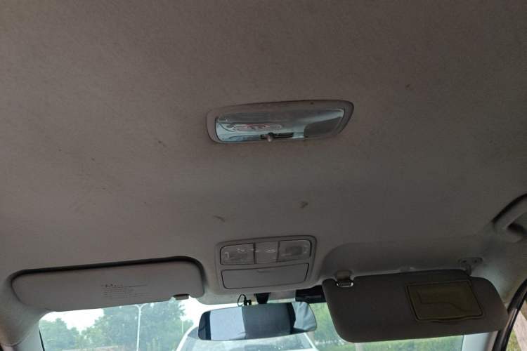 Used Hyundai Celesta 2011 1.6L Automatic Comfort Edition Headliner
