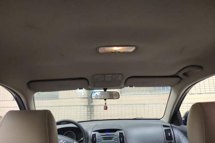 Used Hyundai Celesta 2011 1.6L Manual Comfort Edition Headliner