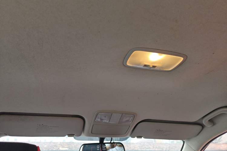 Used Hyundai Celesta 2011 1.6L Automatic Comfort Edition Headliner