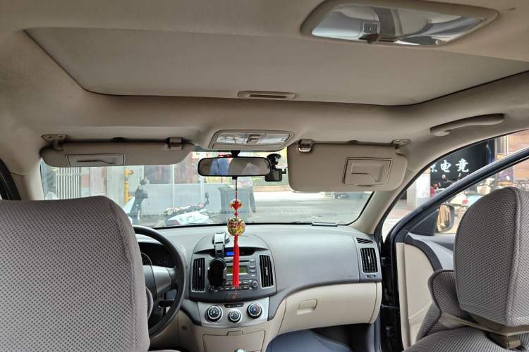 Used Hyundai Celesta 2011 1.6L Manual Luxury Model Headliner