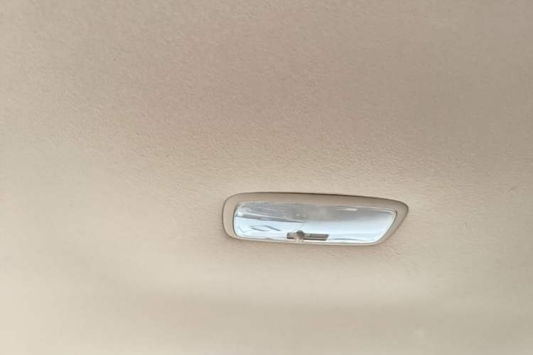 Used Hyundai Celesta 2011 1.6L Automatic Comfort Edition Headliner