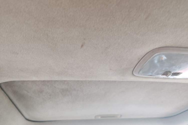 Used Hyundai Celesta 2011 1.6L Automatic Luxury Version Headliner