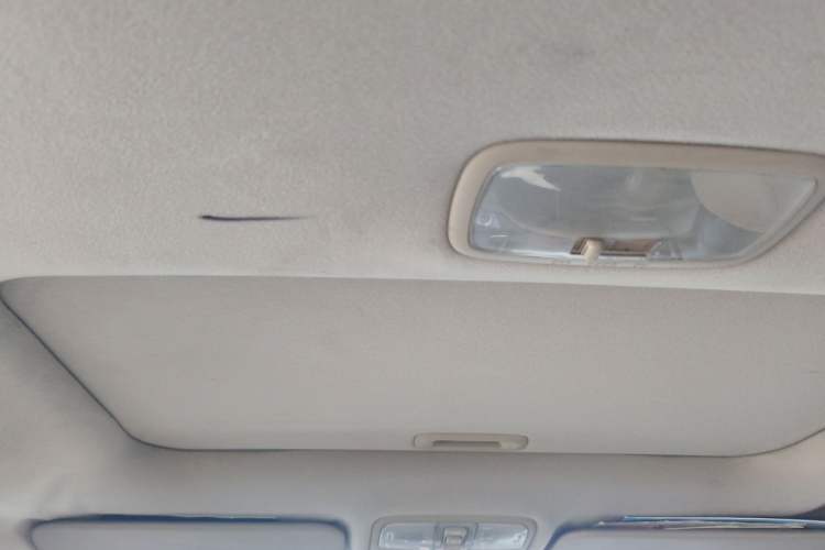 Used Hyundai Celesta 2011 1.6L Manual Luxury Model Headliner