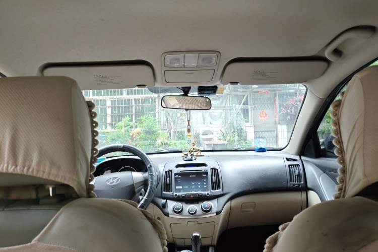 Used Hyundai Celesta 2011 1.6L Automatic Comfort Edition Headliner