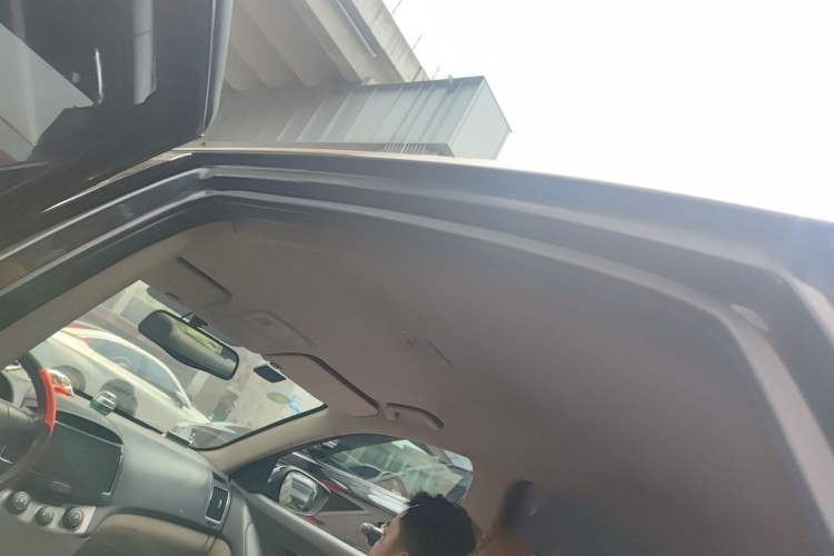 Used Hyundai Celesta 2011 1.6L Automatic Comfort Edition Headliner