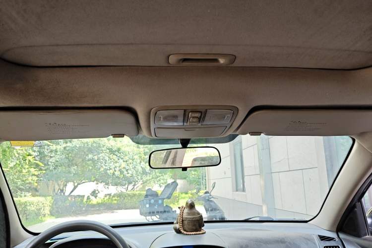 Used Hyundai Celesta 2011 1.6L Manual Luxury Model Headliner