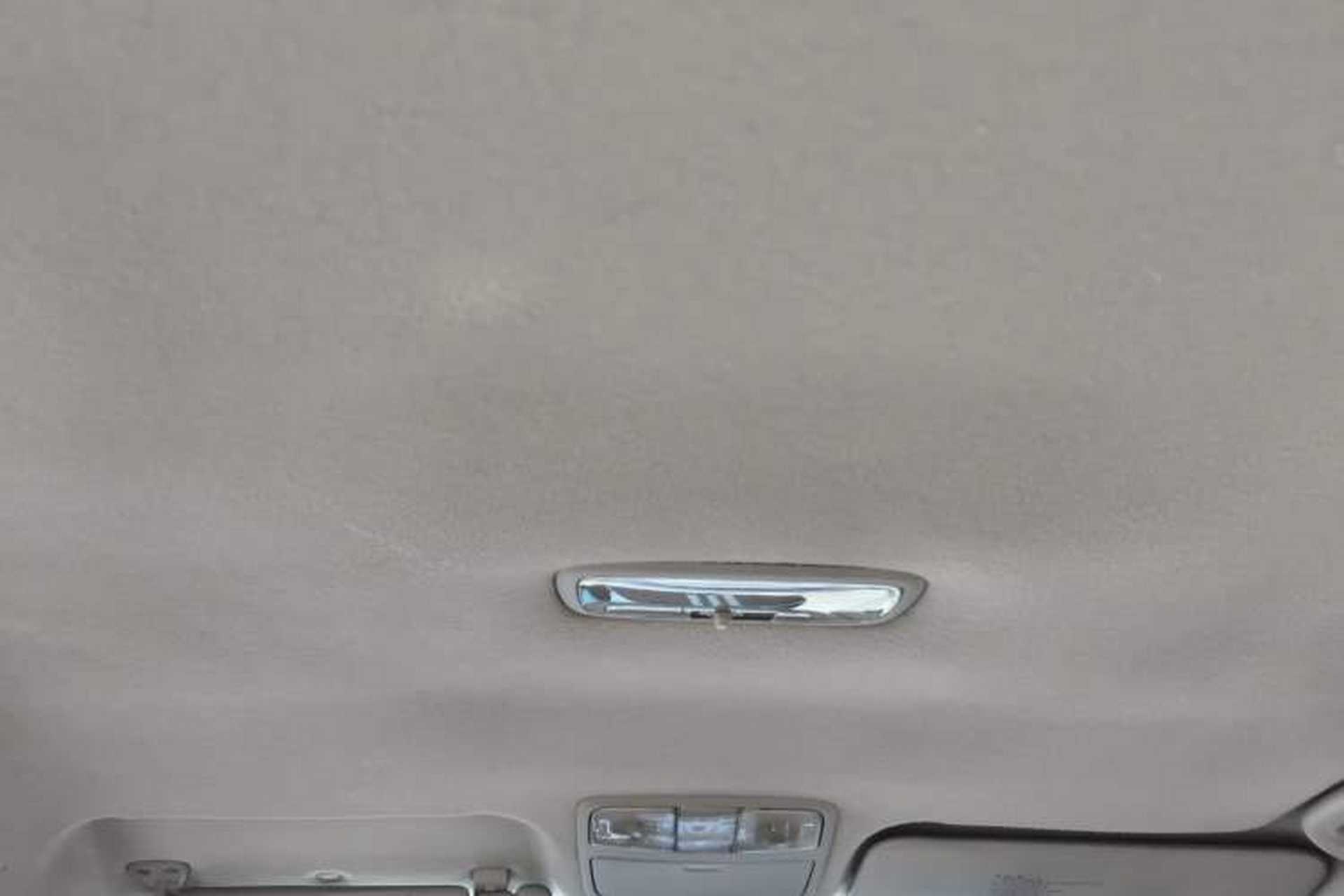 Used Hyundai Celesta 2011 1.6L Manual Comfort Edition Headliner