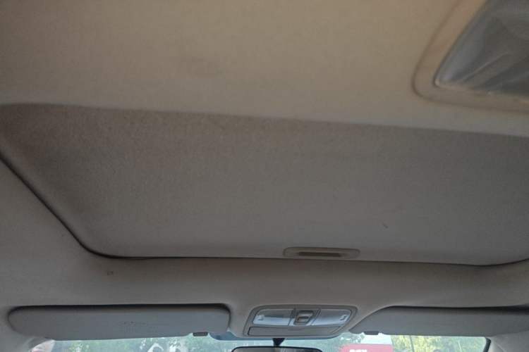 Used Hyundai Celesta 2011 1.6L Automatic Top-Tier Version Headliner