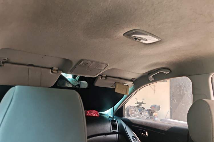 Used Hyundai Celesta 2011 1.6L Manual Comfort Edition Headliner
