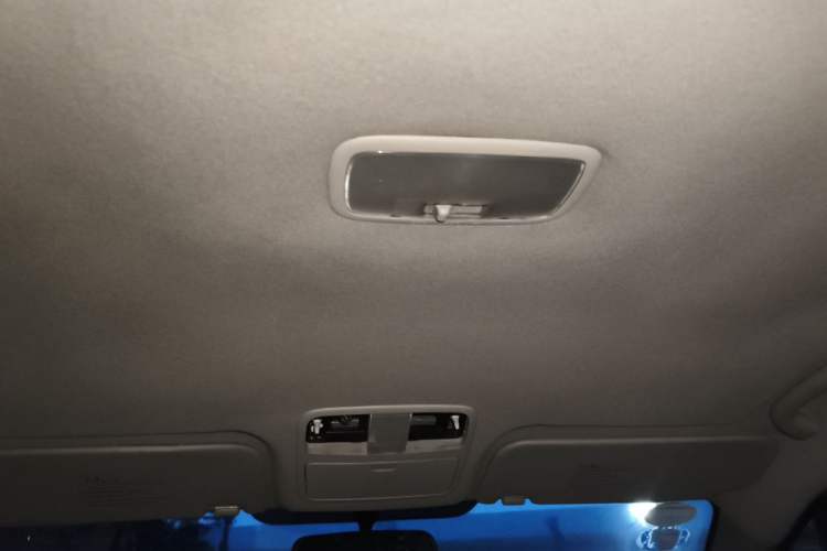 Used Hyundai Celesta 2011 1.6L Manual Comfort Edition Headliner