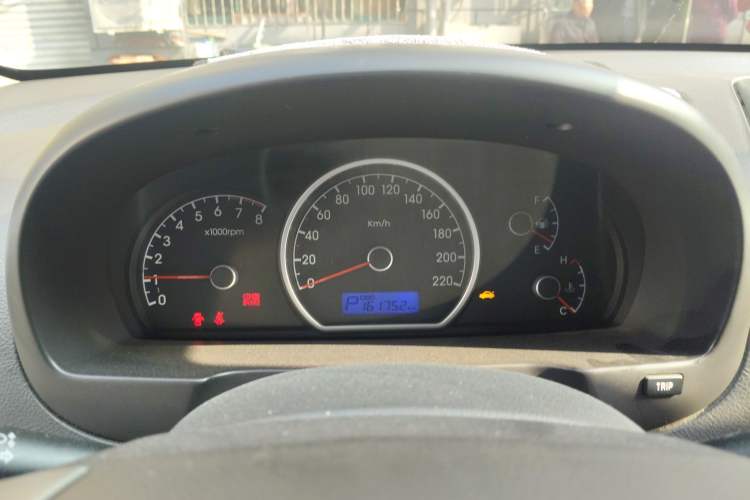 Used Hyundai Celesta 2011 1.6L Automatic Comfort Edition Instrument Cluster