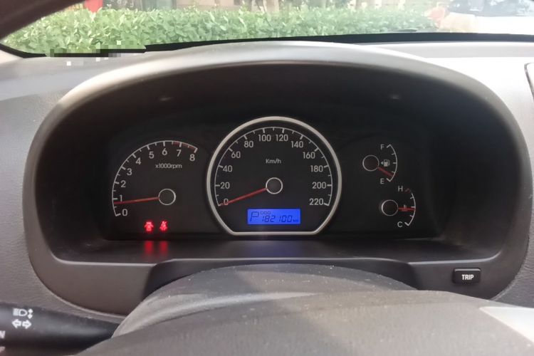 Used Hyundai Celesta 2011 1.6L Automatic Comfort Edition Instrument Cluster