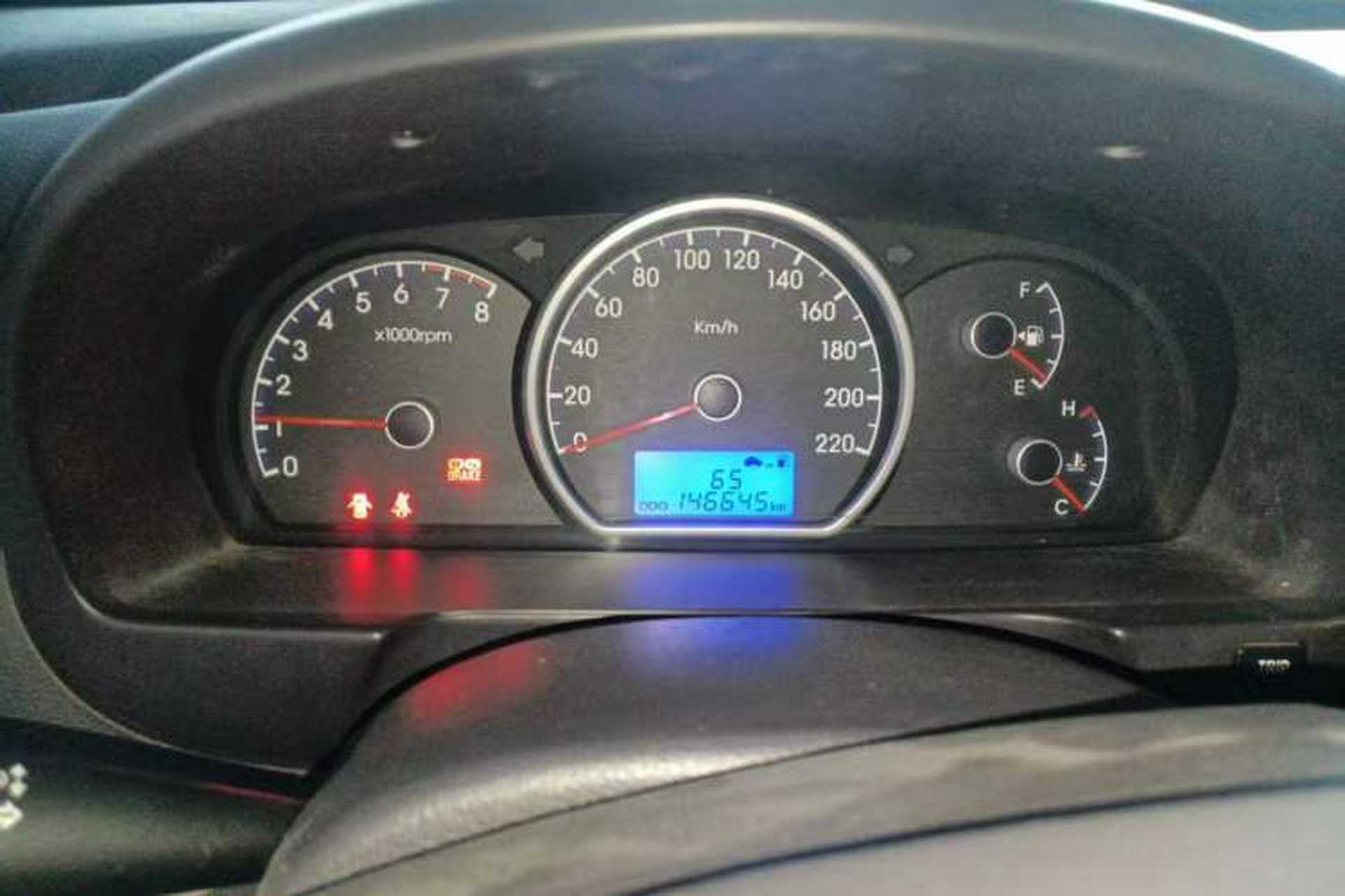 Used Hyundai Celesta 2011 1.6L Manual Luxury Model Instrument Cluster