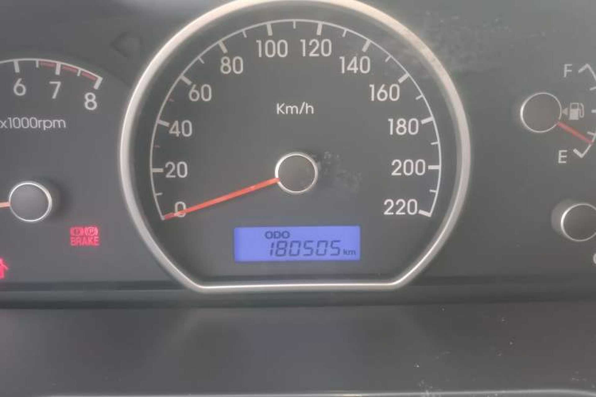 Used Hyundai Celesta 2011 1.6L Manual Comfort Edition Instrument Cluster