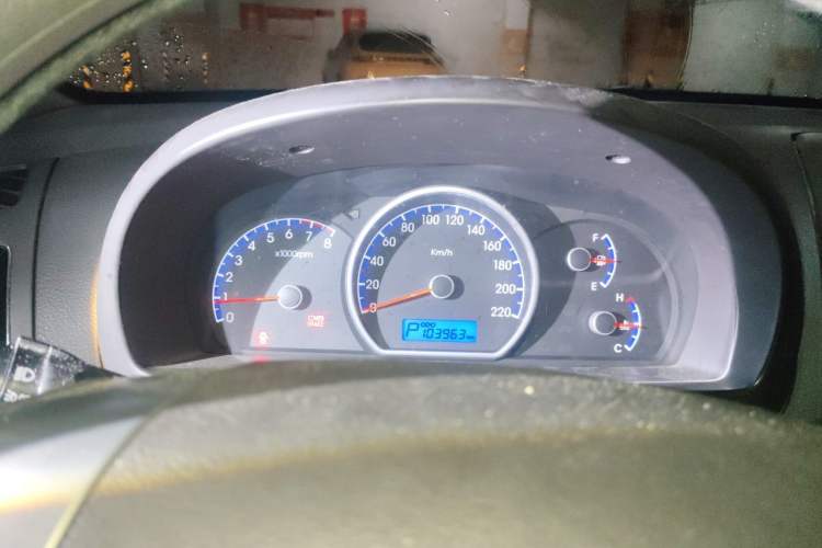 Used Hyundai Celesta 2011 1.6L Automatic Comfort Edition Instrument Cluster