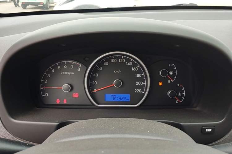 Used Hyundai Celesta 2011 1.6L Manual Comfort Edition Instrument Cluster