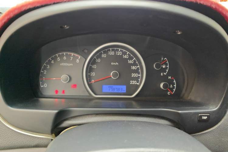 Used Hyundai Celesta 2011 1.6L Manual Comfort Edition Instrument Cluster