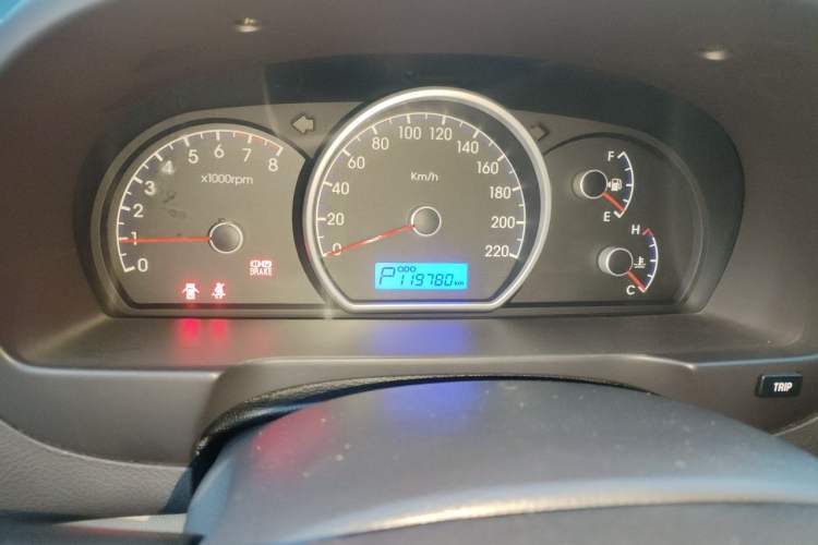 Used Hyundai Celesta 2011 1.6L Automatic Comfort Edition Instrument Cluster