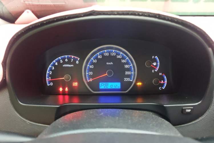 Used Hyundai Celesta 2011 1.6L Automatic Comfort Edition Instrument Cluster