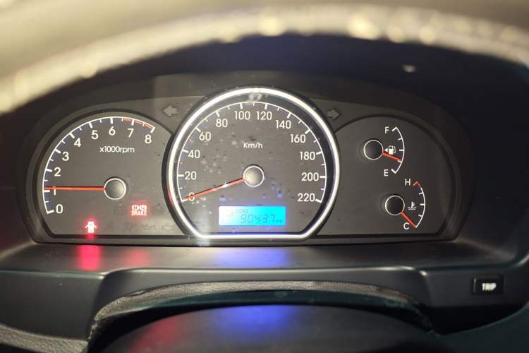 Used Hyundai Celesta 2011 1.6L Automatic Comfort Edition Instrument Cluster