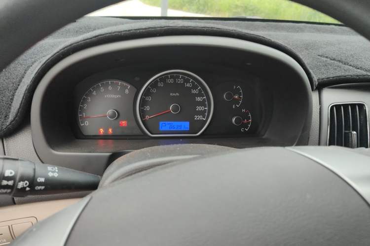 Used Hyundai Celesta 2011 1.6L Automatic Comfort Edition Instrument Cluster